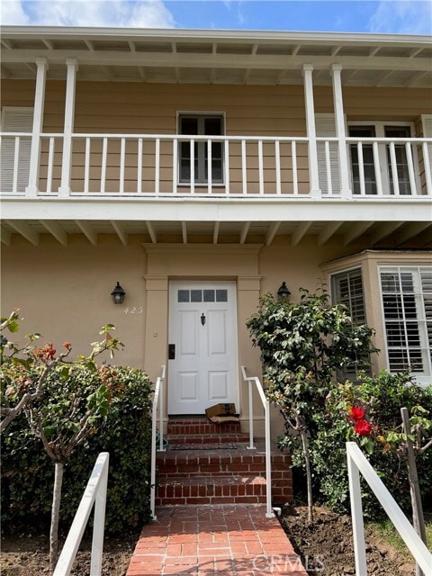 Building Photo - 425 S Palm Dr