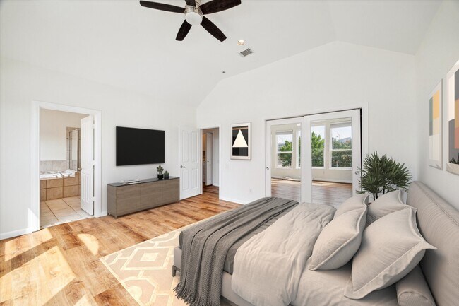 Building Photo - 2402 Calumet St