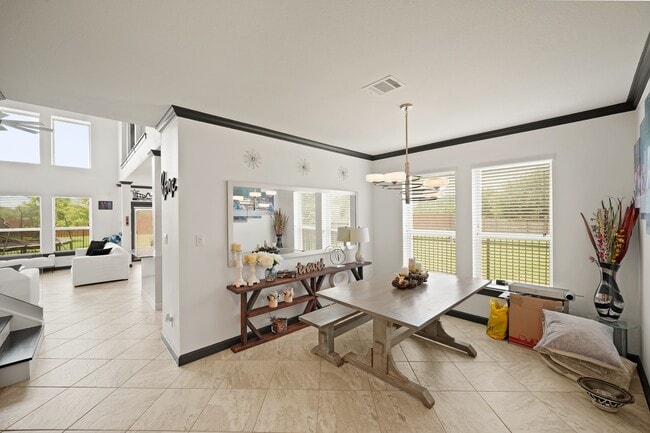 Building Photo - 249 Castlegate Ln