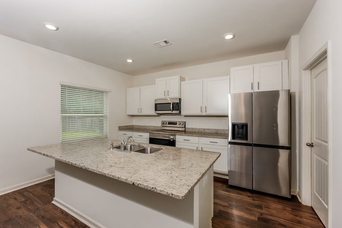 Building Photo - 5776 Timber Leaf Lp