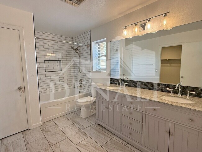 Building Photo - 2858 W Mineral Butte Dr