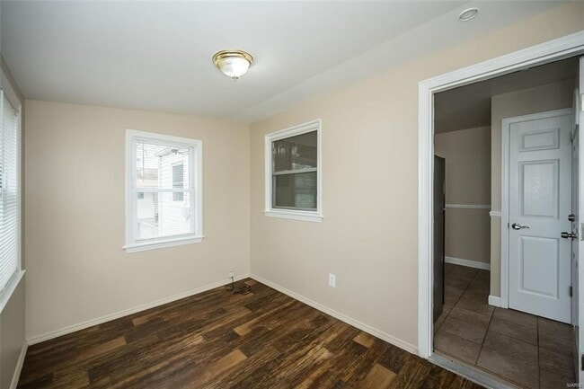 Building Photo - 9906 Calumet Dr