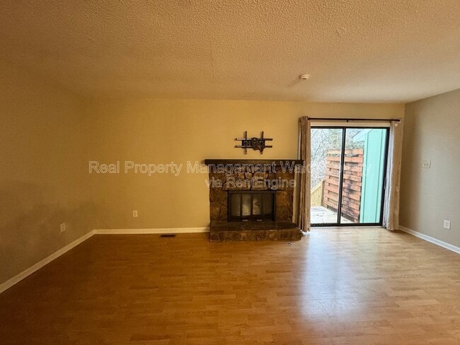 Building Photo - 5754 Pool Side Dr