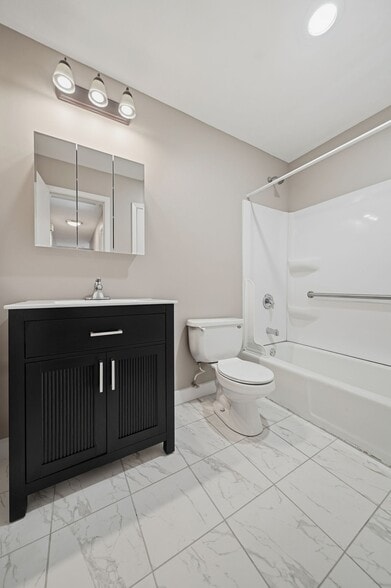 Building Photo - 2830 S 13th St