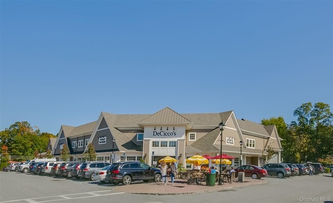 Building Photo - 71 Cox Ave