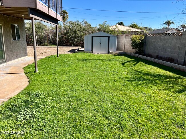 Building Photo - 4213 N Westview Dr