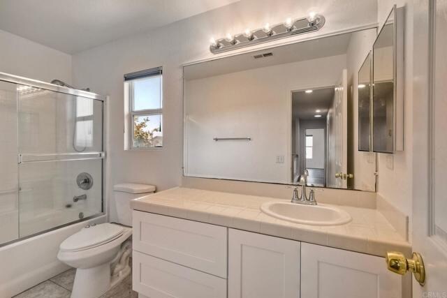 Building Photo - 5478 Alexandrine Ct
