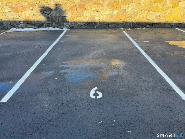 Building Photo - 76 Maple Tree Ave