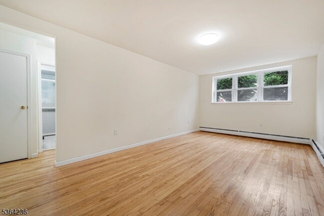 Building Photo - 153 Garden Ave
