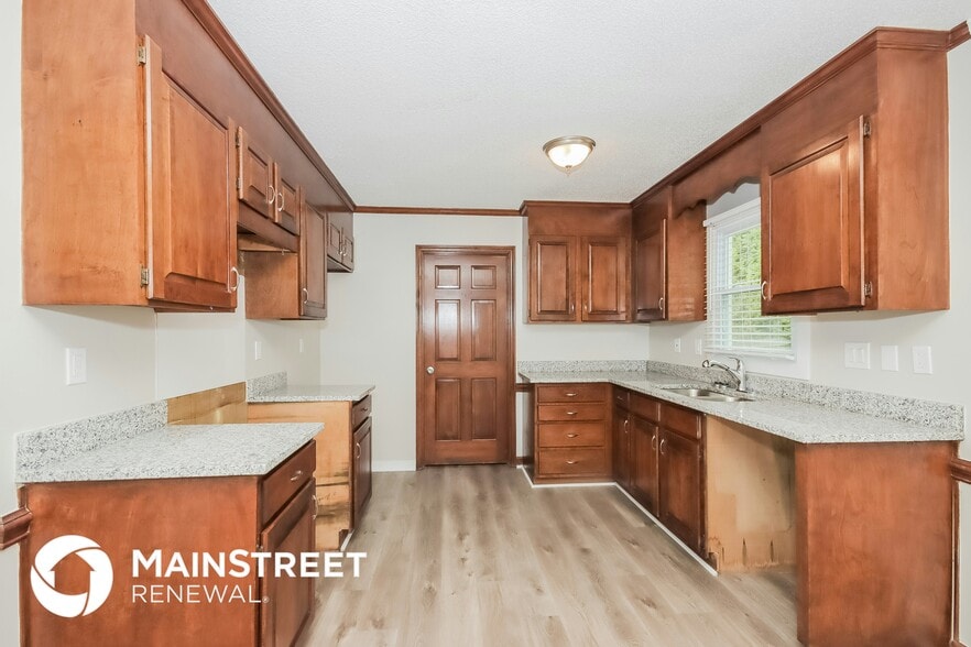 Building Photo - 19530 Heartland St