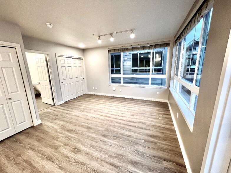 Building Photo - 2330 Yakima Ct
