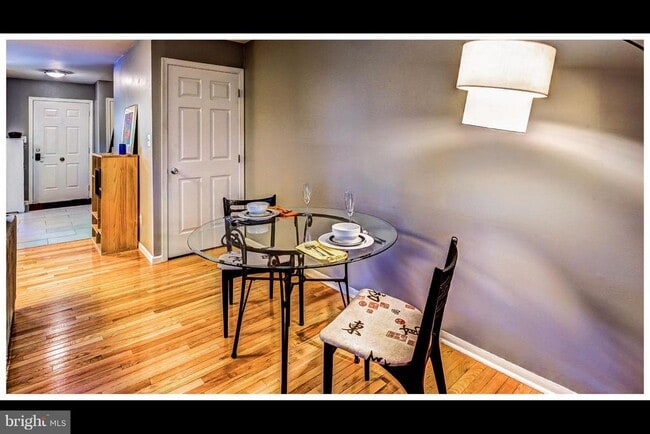 Building Photo - 26 Spring Glen Ct