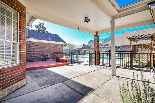 Building Photo - 1502 Emerald Springs Ct