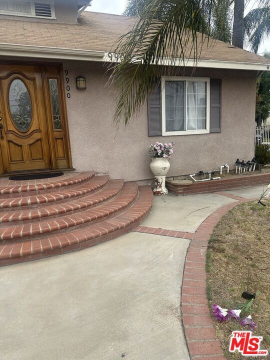 Building Photo - 9900 Laurel Canyon Blvd