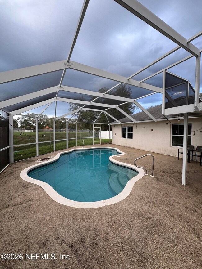 Building Photo - 436 Mango Cir