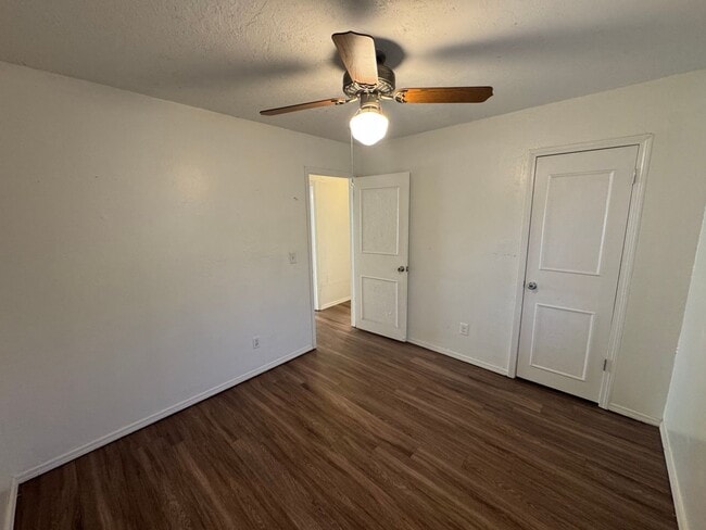 Building Photo - 200 0ff before Jan 1!  3 bed ,2 brand new bathrooms, ready for move in, in Moore Schools!