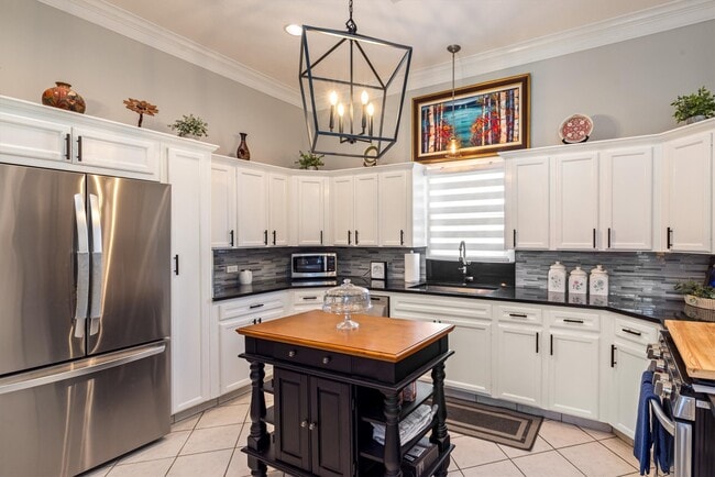 Building Photo - 3216 Avenue N