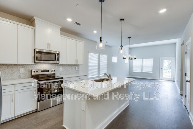 Building Photo - 204 Douglas Bend Rd
