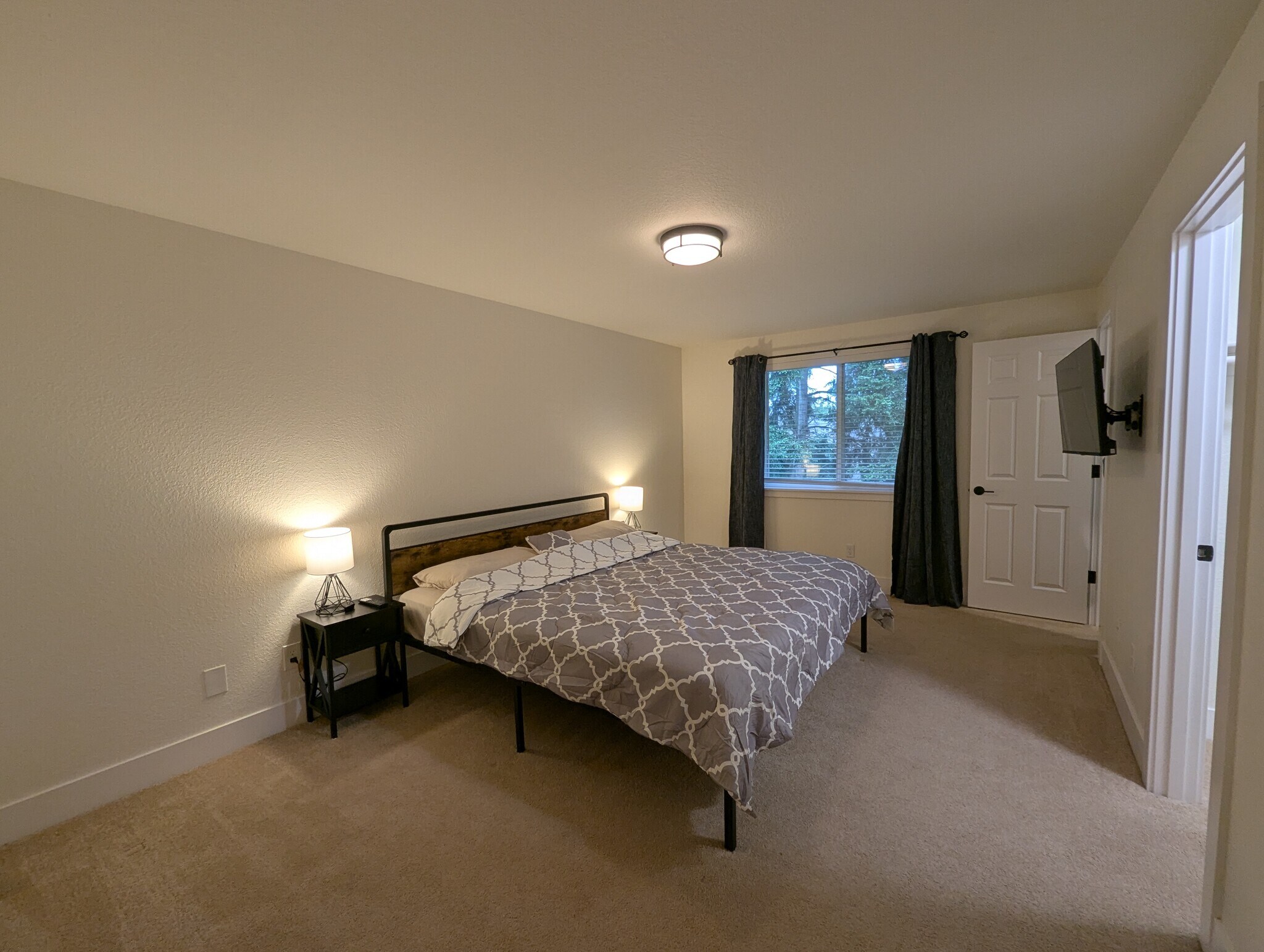 Master Bedroom - 319 10th Ave SE