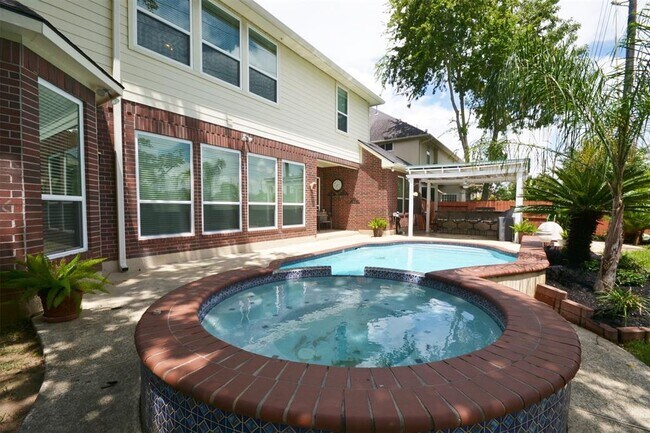 Building Photo - 7902 Silent Forest Dr