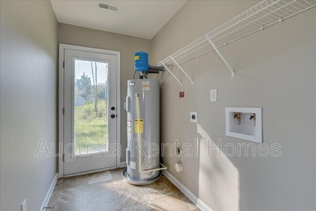 Building Photo - 3549 Pebble Creek Dr