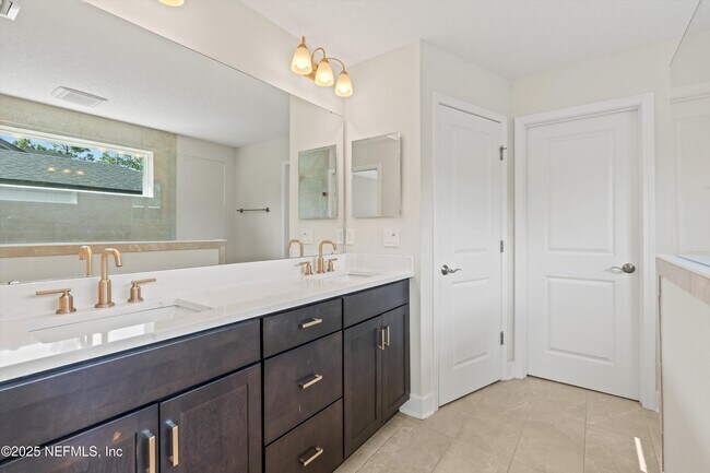 Building Photo - 11221 Strategy Ct