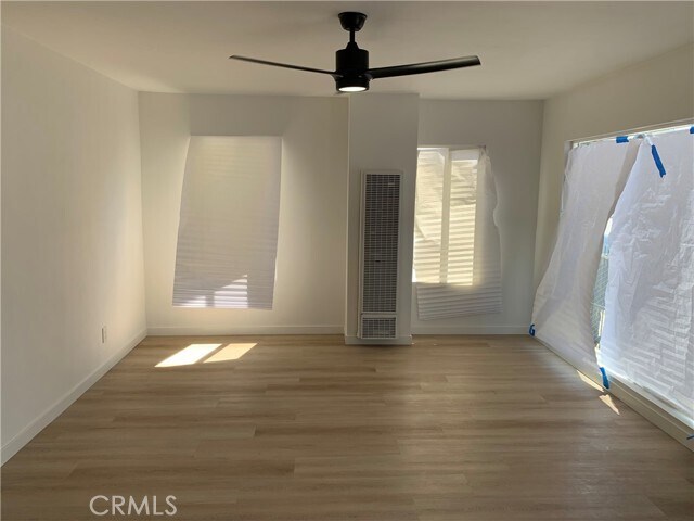 Building Photo - 1209 W 40th Pl