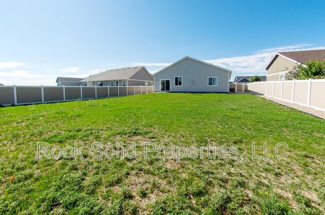 Building Photo - 1308 Rabbit Brush Trl