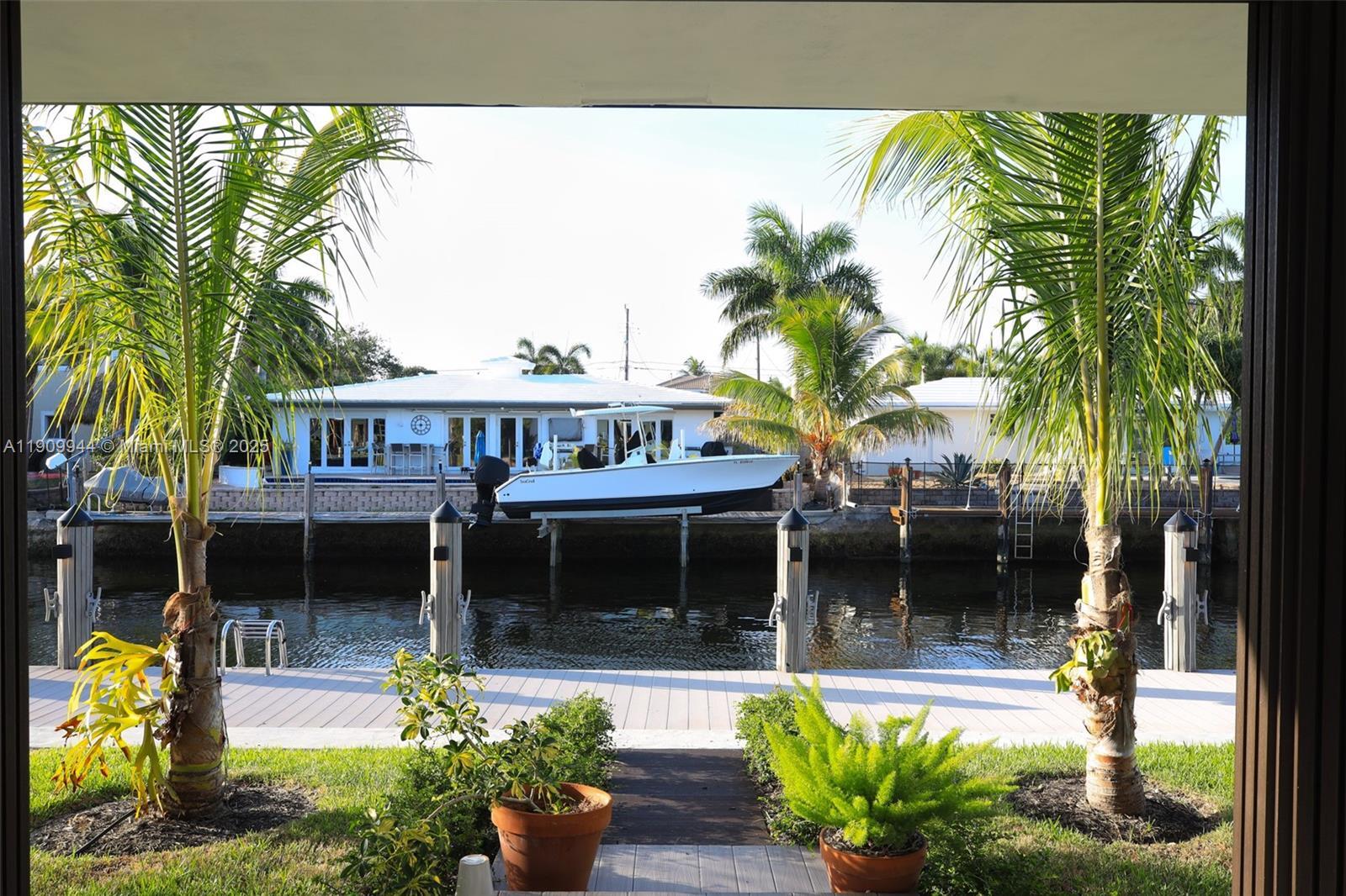 Building Photo - 2537 SE 10th Ct