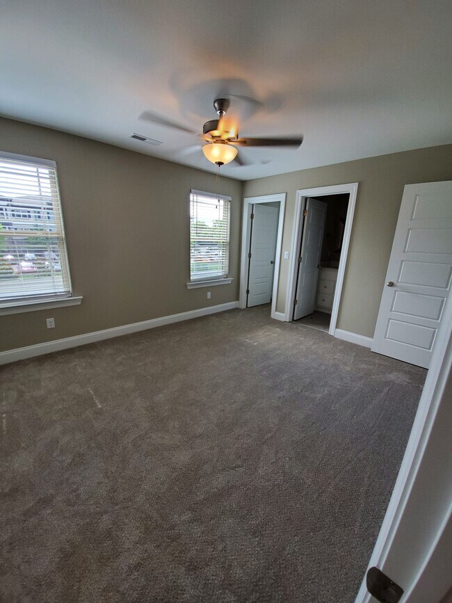 Guest Bedroom - 555 Gresham Ln