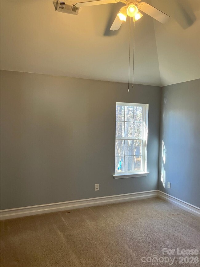 Building Photo - 19113 Kanawha Dr