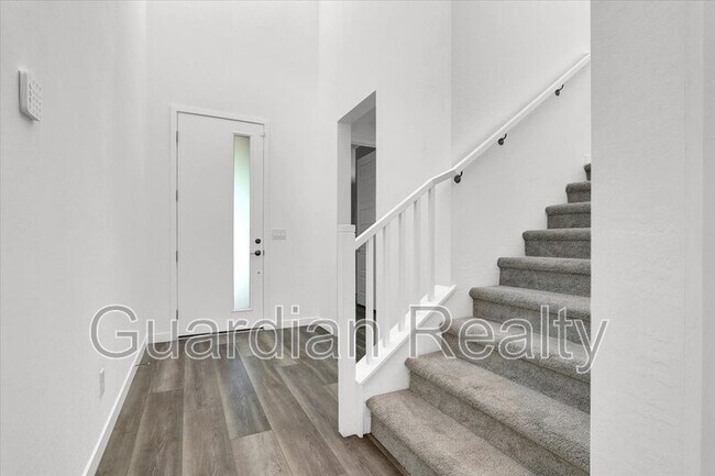 Building Photo - 755 Tallgrass St