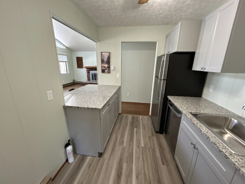 Building Photo - 802 Placer Ct