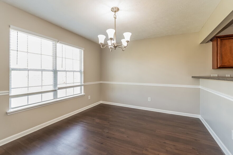 Building Photo - 1025 Lakewalk Dr