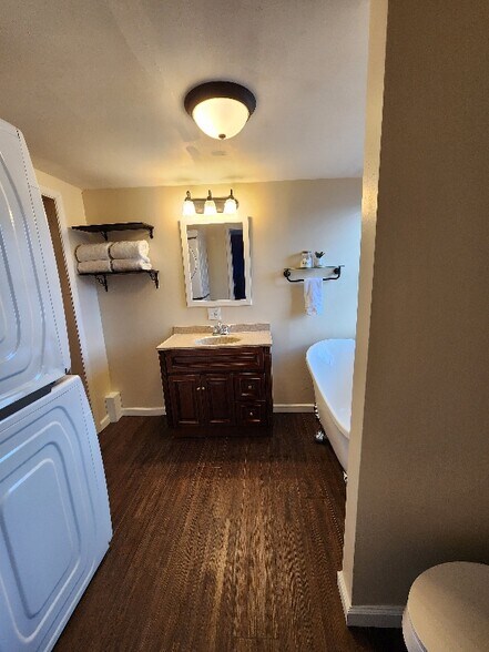 Building Photo - 11 First Street