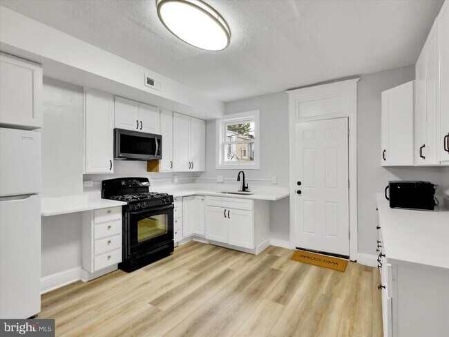 Building Photo - 3009 McElderry St