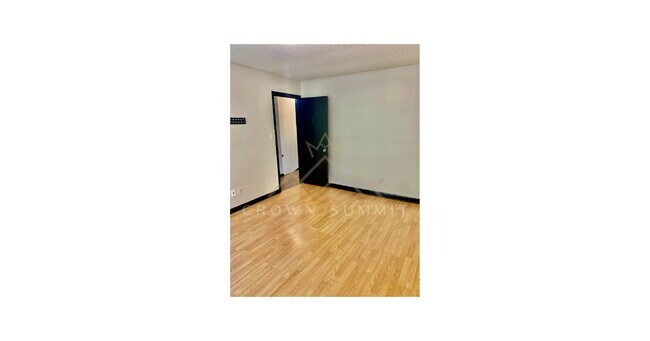 Building Photo - Beautifully Renovated 3BR, 1.5 Bath Home Ready for Move-In