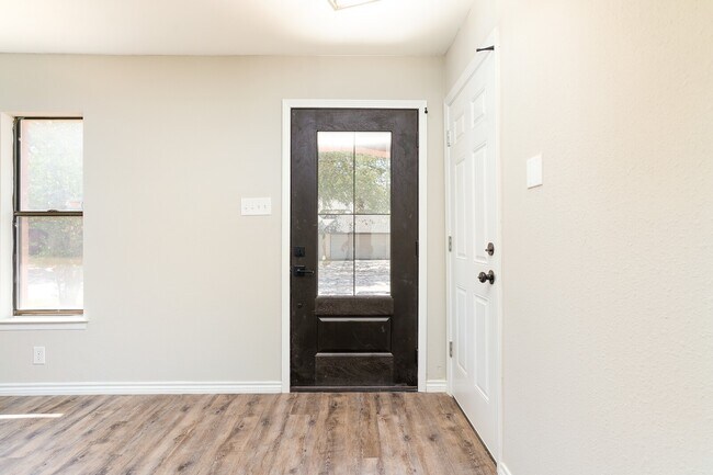 Building Photo - 11315 Morino Park