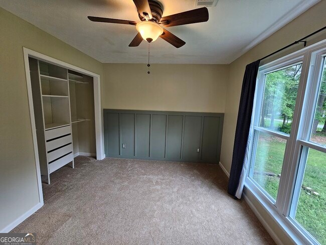 Building Photo - 65 Tralee Trce