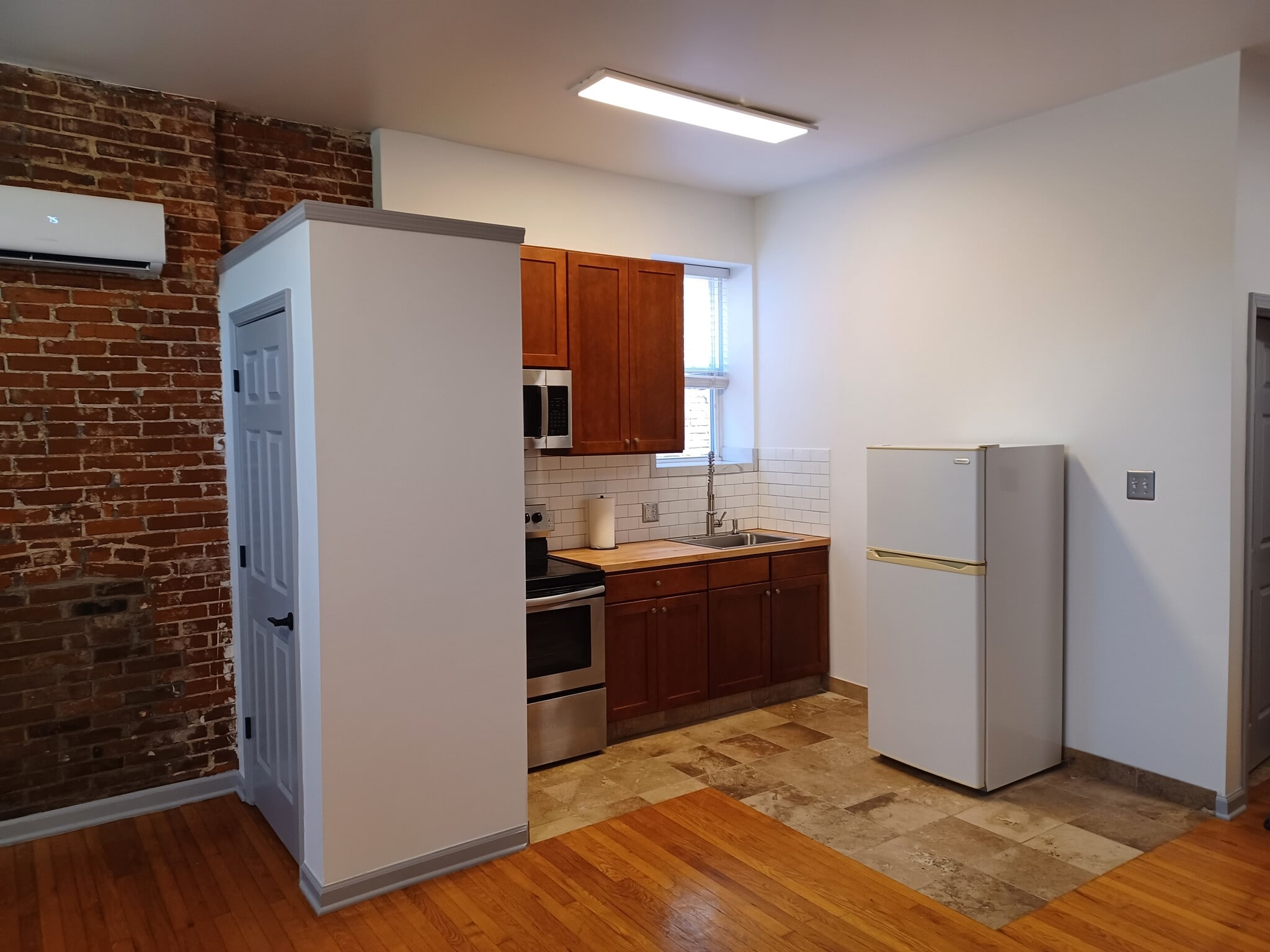 Kitchen Area - 4380 Chouteau Ave