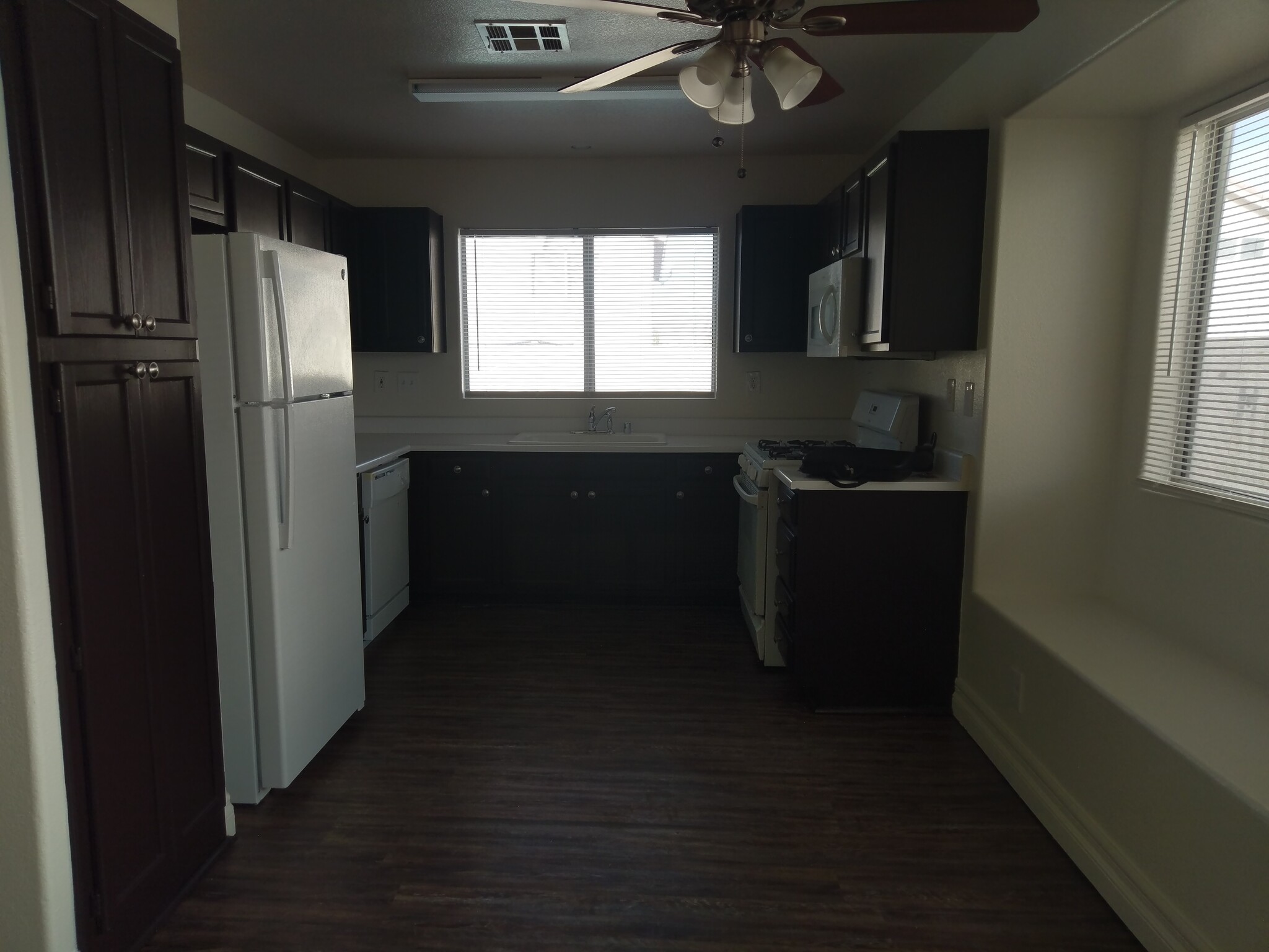 Building Photo - 2751 Purple Root Dr