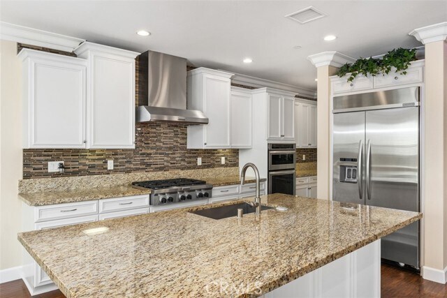 Building Photo - 2854 Alamitos Rd