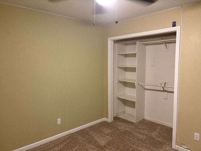 Building Photo - Great 4 bedroom home with pool