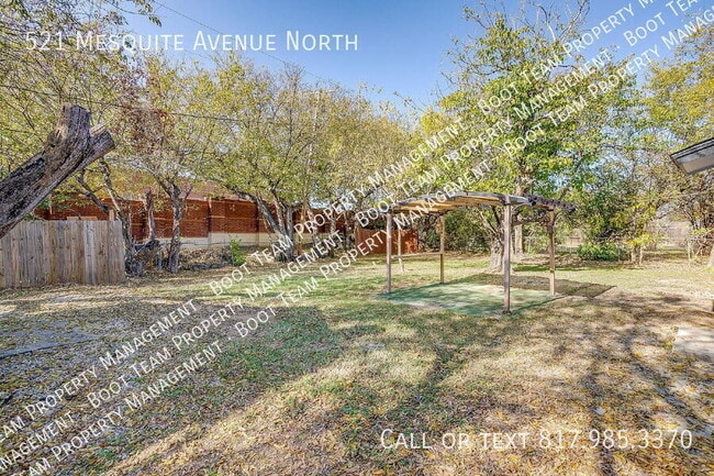 Building Photo - 521 Mesquite Ave N