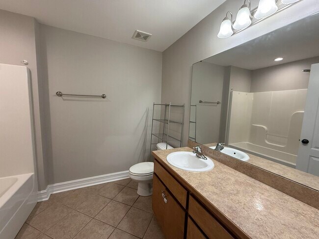 Building Photo - 37 Cochise St