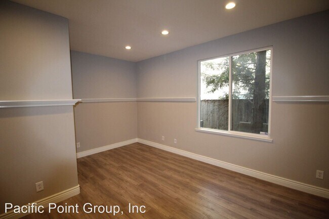 Building Photo - 5 br, 2.5 bath House - 2731 Zinfandel Ct