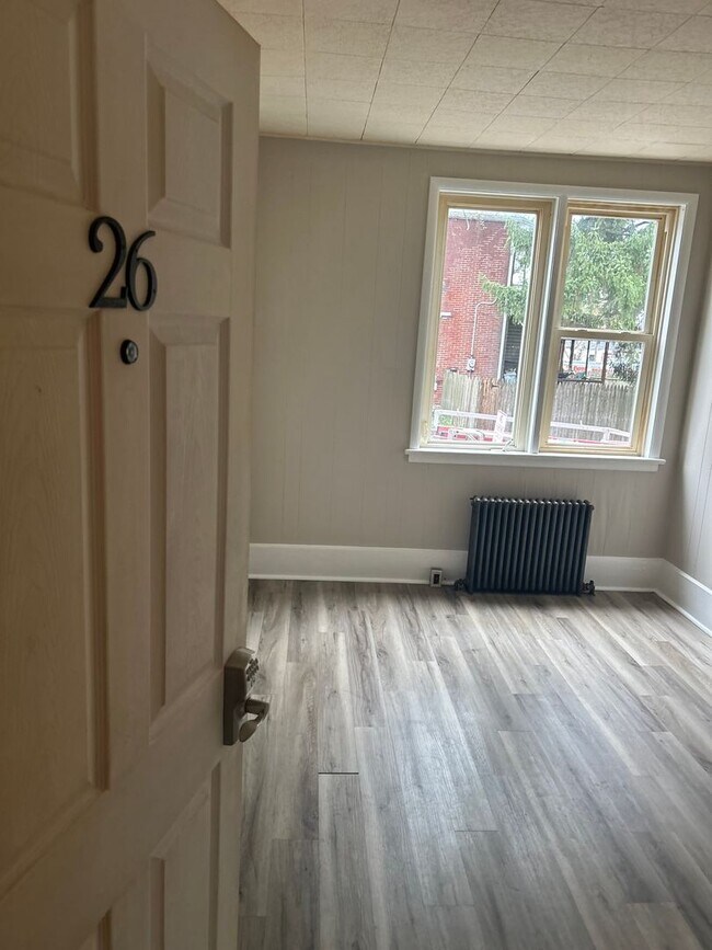 Building Photo - 601 S West End Ave