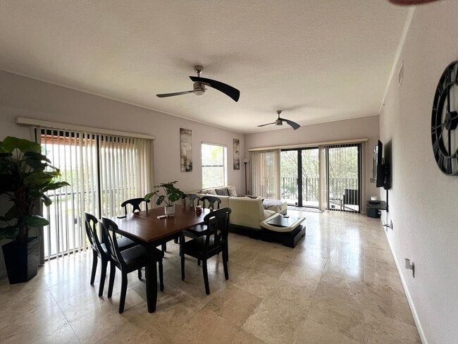 Building Photo - 1640 Presidential Way