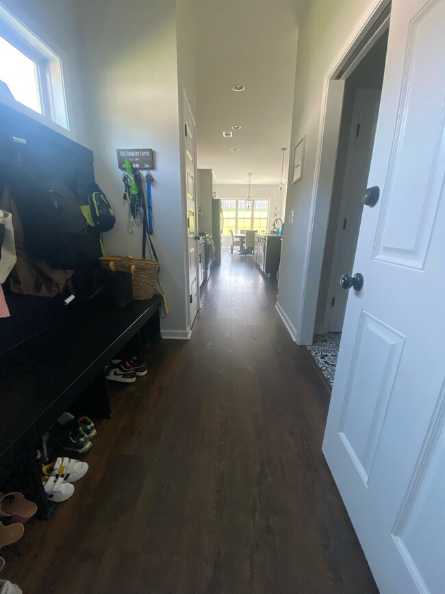 Building Photo - 9183 Helena Dr