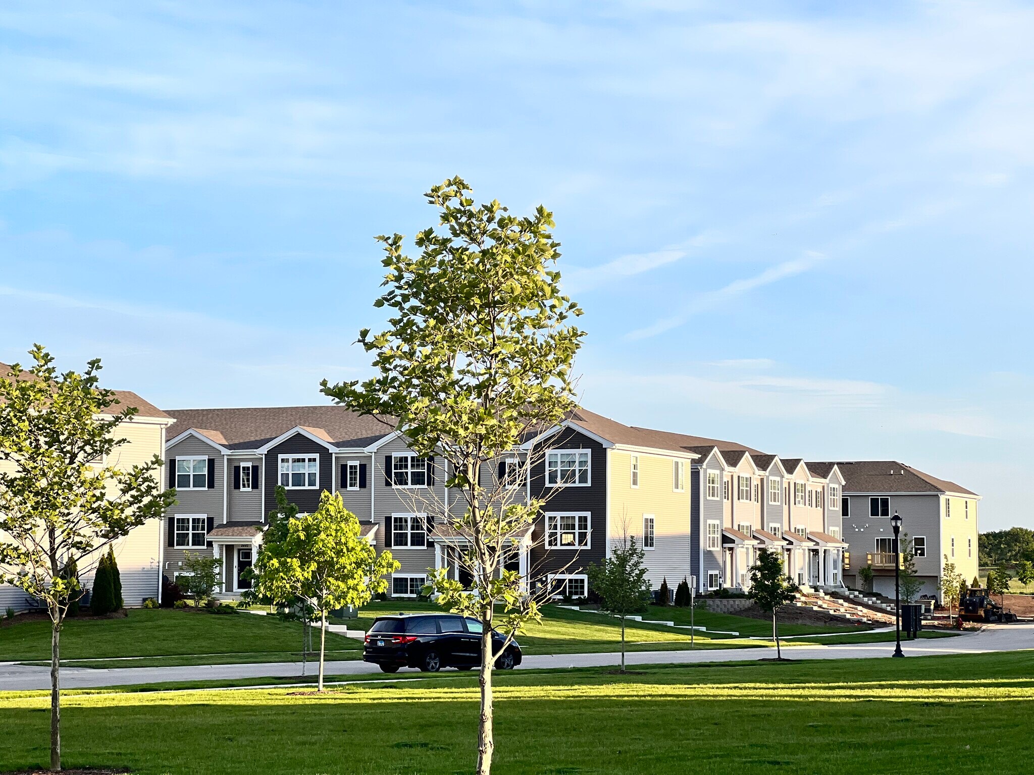 Building Photo - 2489 Bella Dr